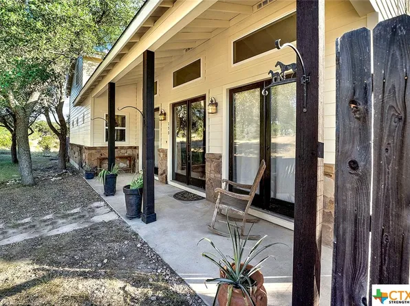 153 Creekside St, Helotes, TX 78023