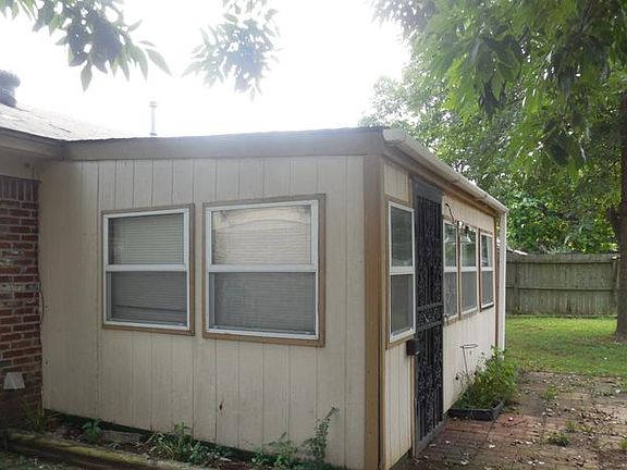 5th image of 8143 Jamesbrook Dr