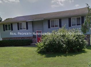 301 Linde St #D, Deforest, WI 53532