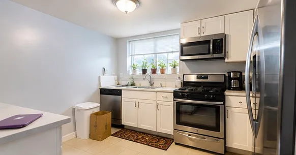 90 Fernwood Ave #1 — Photo 2