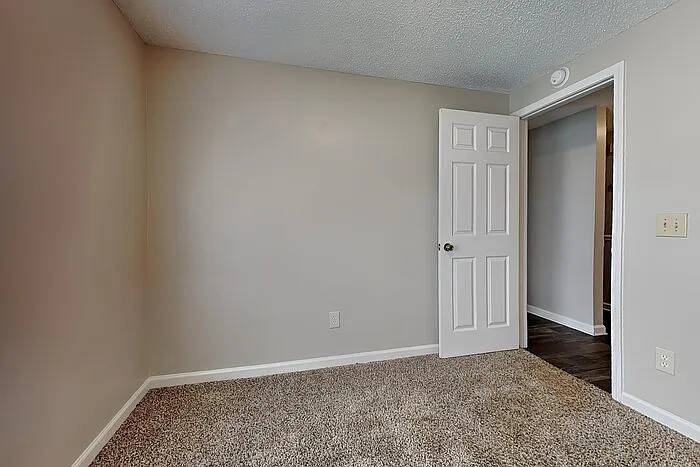 2626 Pinewood Blvd S — Photo 17