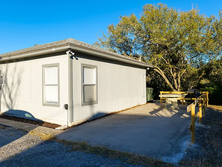 10201 Shane Dr — Photo 12