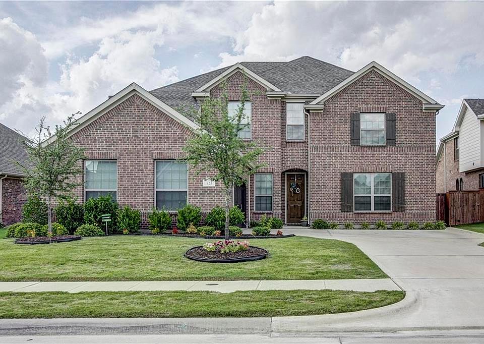 1st image of 624 Shadow Glen Ln