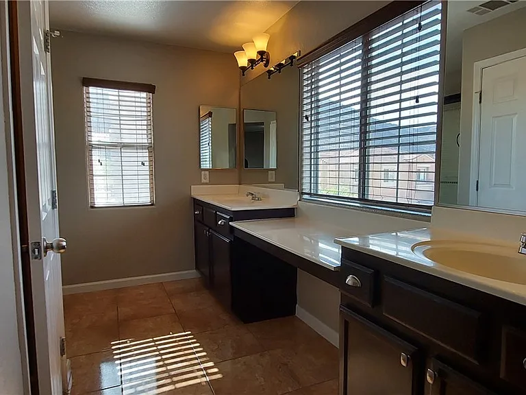 10613 Golden Aspen Ct — Photo 17