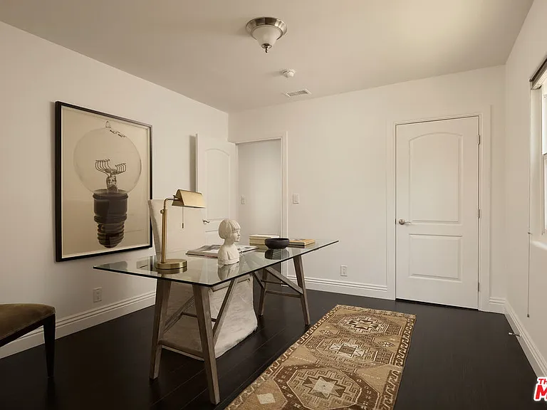 2955 Kelton Ave — Photo 15