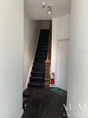 Rented by Zone Corp | media 18