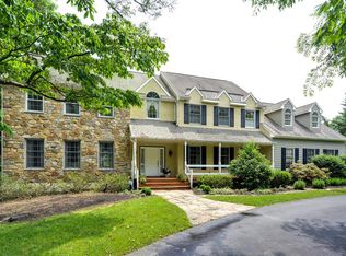 42 Barrington Ln, Chester Springs, PA 19425