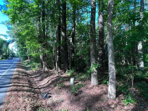 579 Sams Point Rd, Beaufort, SC 29907