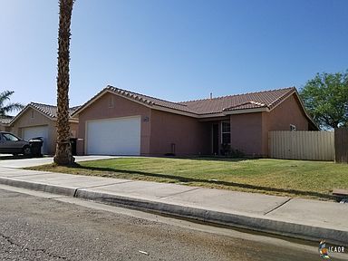 1279 R Santos St Calexico Ca 92231 Zillow