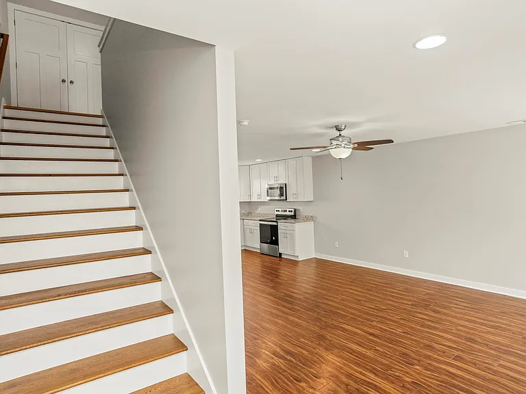 309 Myatt Dr #E — Photo 15