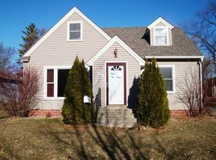 209 5th Ave NE, Hutchinson, MN 55350