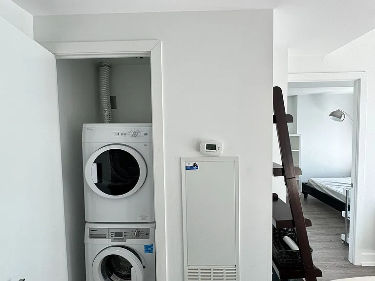 7 Grenville St #5401 — Photo 13