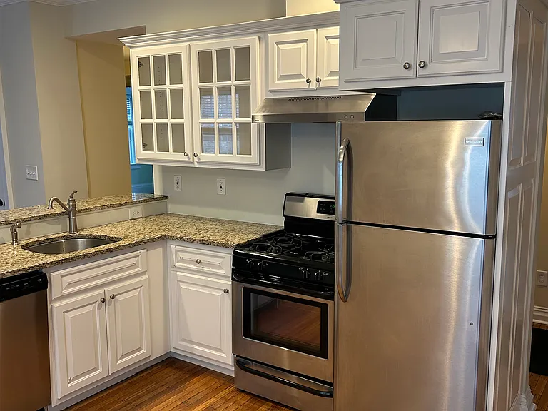 368 Linwood Ave #4 — Photo 10