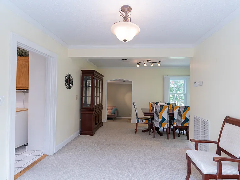 4 Orlando Dr — Photo 14