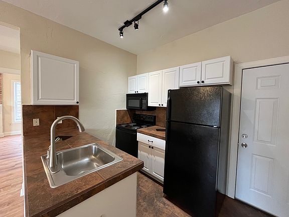 3rd image of 6733 Thomas Blvd #3