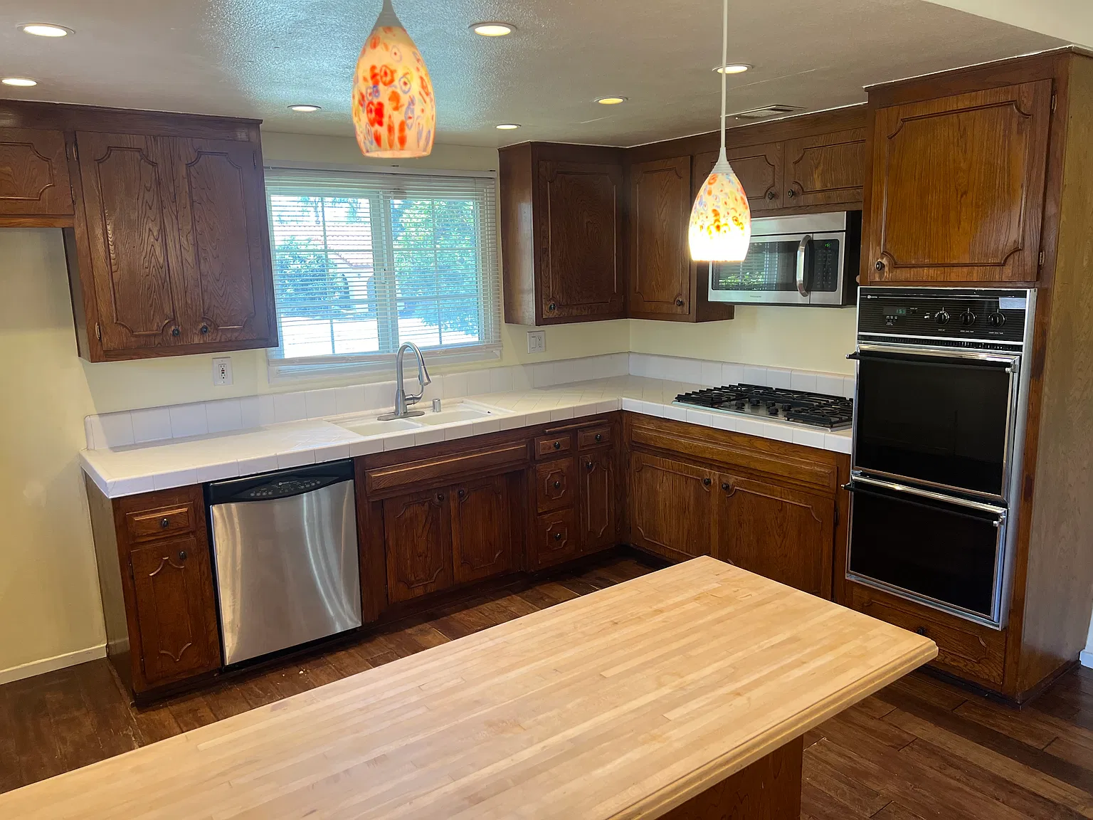 3 bed, 1550 sqft, $3,350 — Photo 4