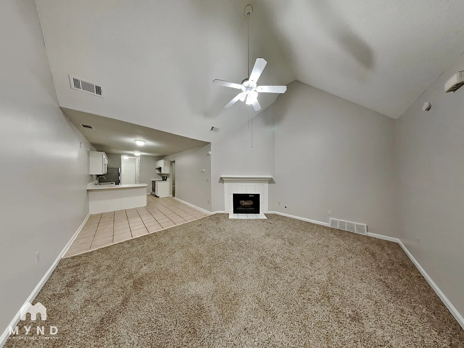 3 bed, 2.0 bath, 1234 sqft, $1,475 — Photo 2