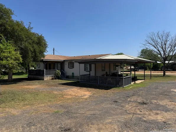 606 N MAIN ST, Cotulla, TX 78014