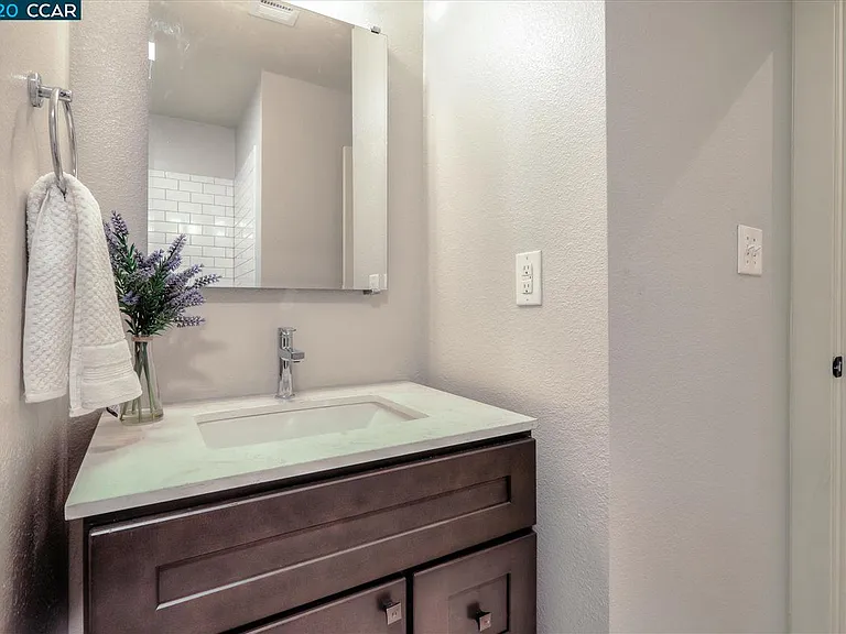 2021 Olivera Rd #D — Photo 15