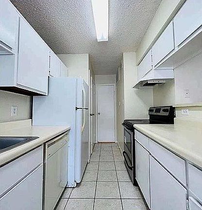 3rd image of 12660 Ashford Point Dr APT 410
