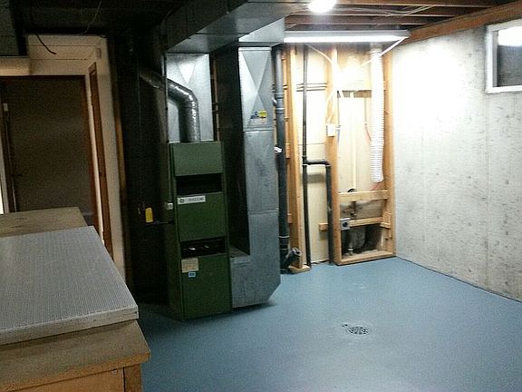 4th image of 814 E Saint Thomas Moore Way