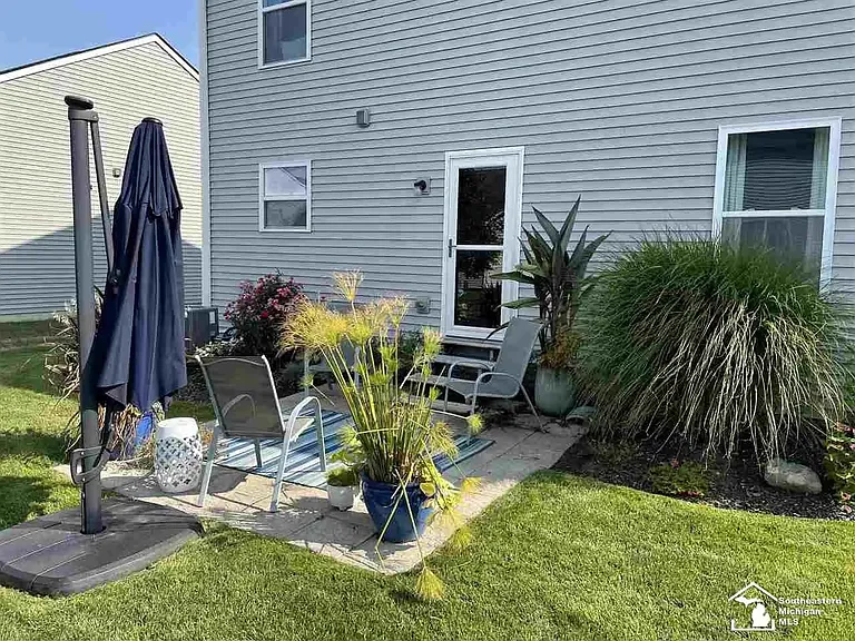 8422 Walnut Hl — Photo 37