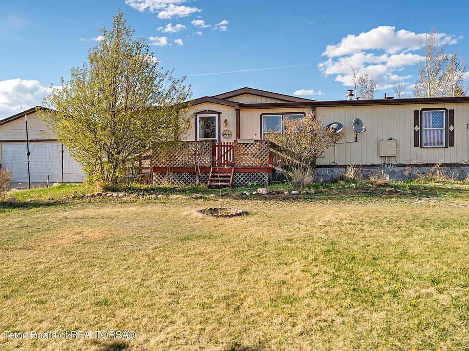 1st image of 623 Mountain View Dr