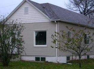 411 S 9th St, Grand Forks, ND 58201