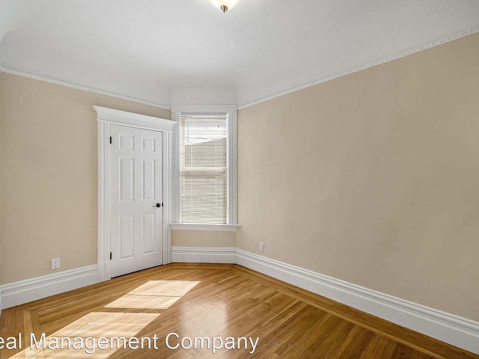 1st image of 4071A 24th St #4071B