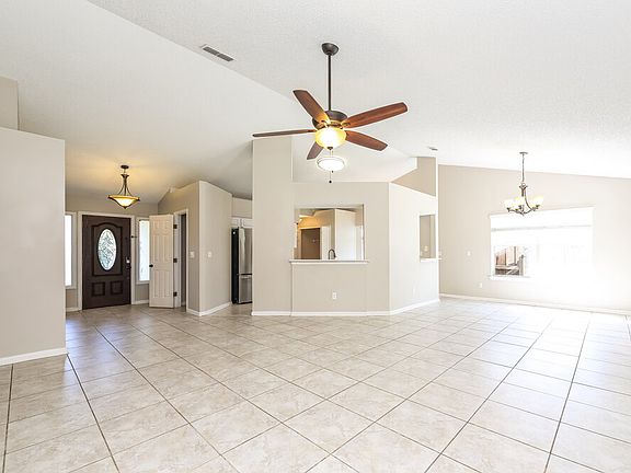 5th image of 8618 Wyndhurst Dr
