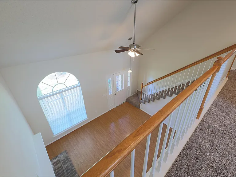 10015 Red Wolf Ln — Photo 13
