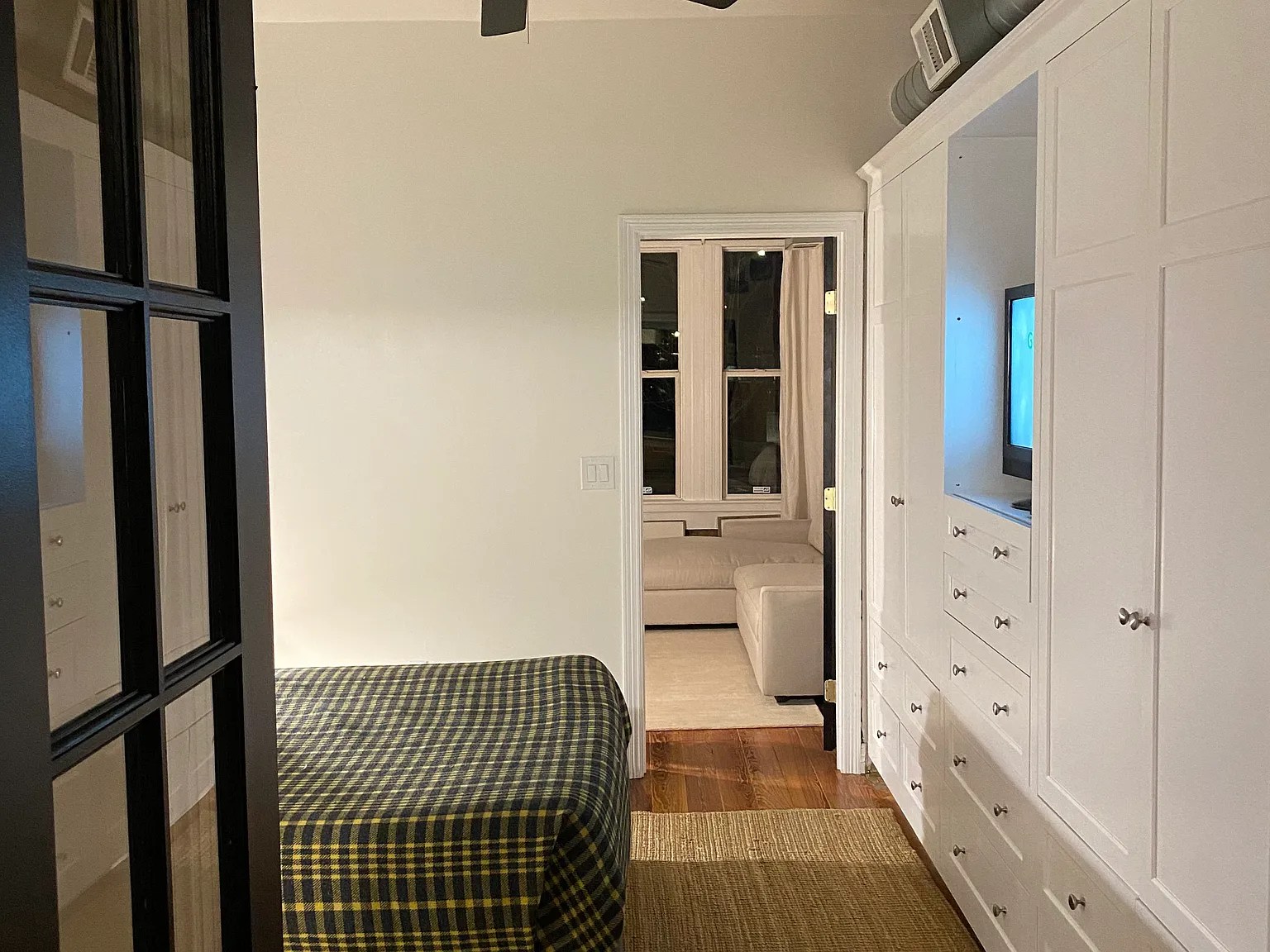 1 bed, 612 sqft, $2,300 — Photo 4