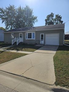 110 Franklin St, Strawberry Point, IA, 52076