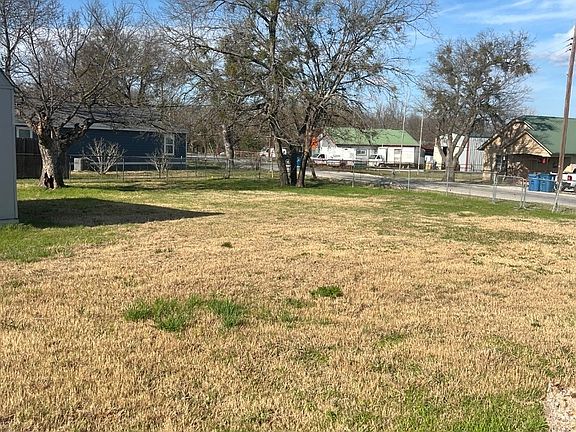 5th image of W Hubbard Rd