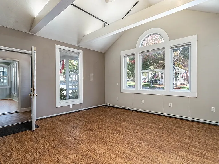 886 Main St #1 — Photo 4