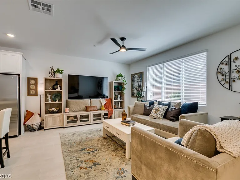 1535 Maria Crossing Ave — Photo 9