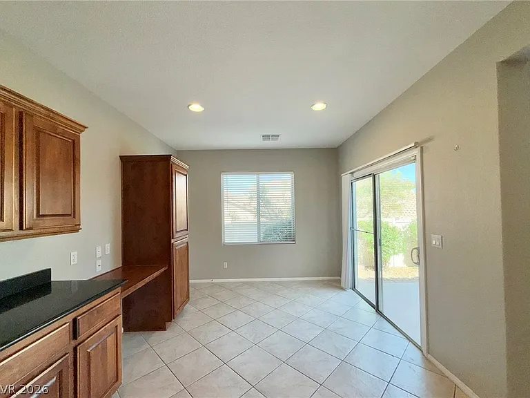 8565 Vestia Ct — Photo 21