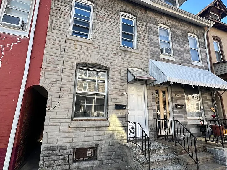 728 Lance Pl — Photo 1