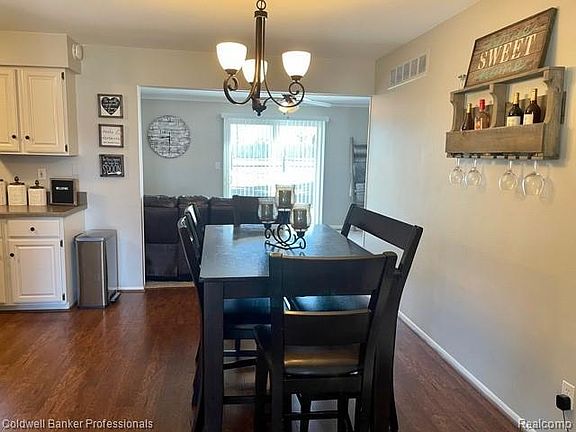 3rd image of 12165 Riverbend Dr