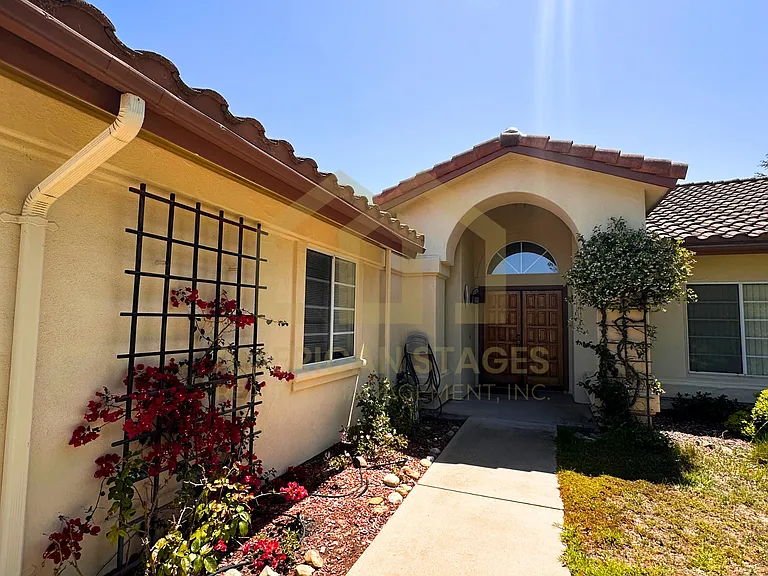 1255 Craig Dr — Photo 1