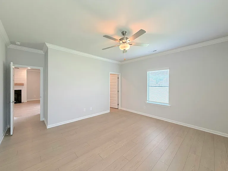 121 Clift Creek Dr — Photo 16