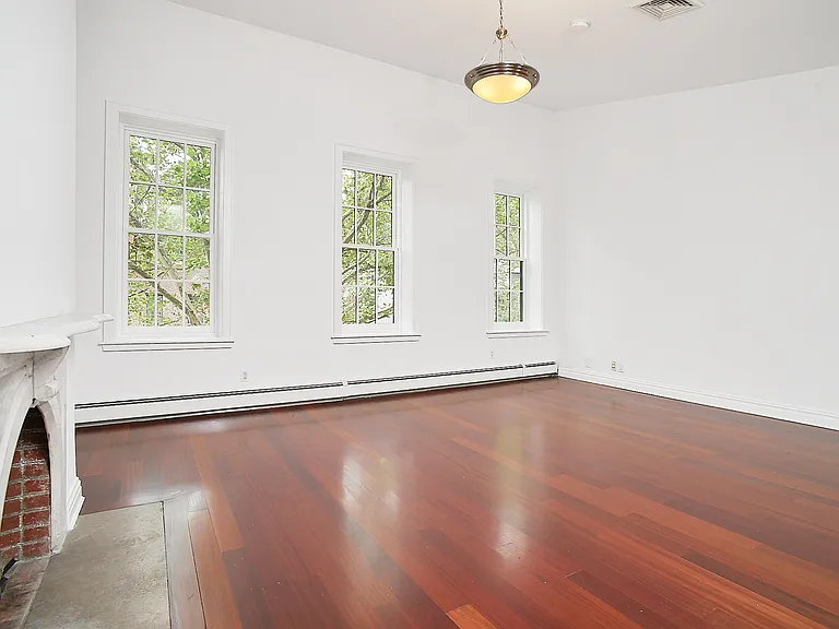 353 E 19th St #3 — Photo 5