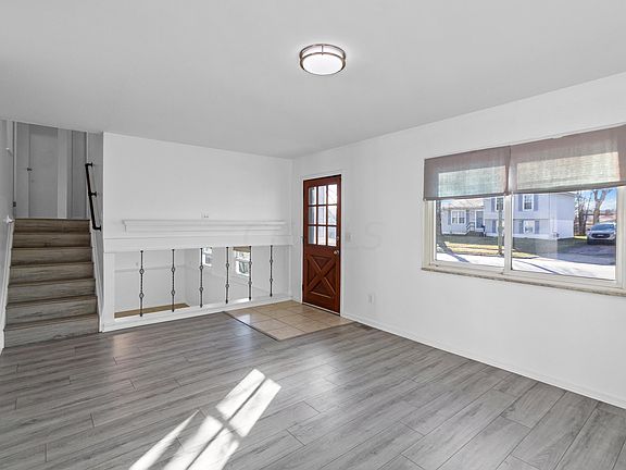 2nd image of 2168 Glenbrook Dr