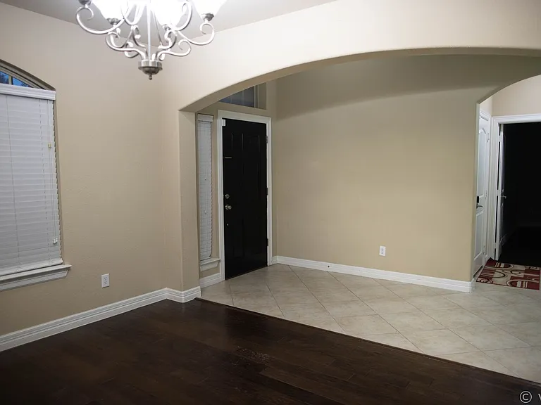907 Appalachian Dr — Photo 10