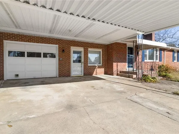 2 Rivercrest Ct, Portsmouth, VA 23701