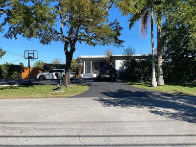 7851 Grand Canal Dr, Miami, FL, 33144
