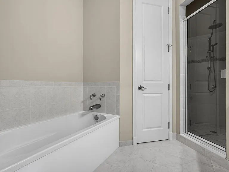 803 Del Sol Cir — Photo 32