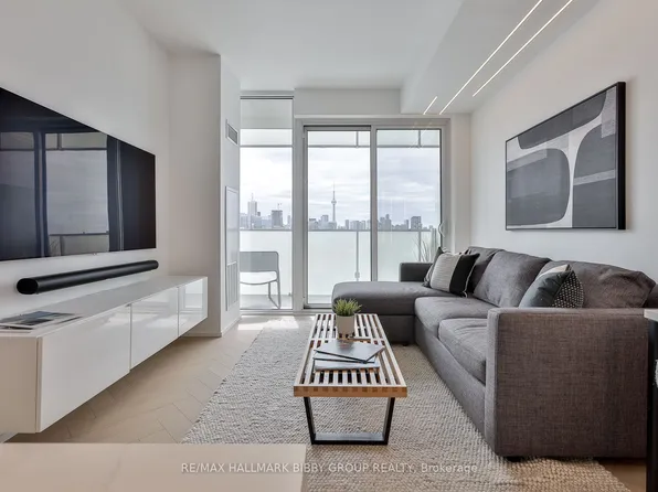 200 Bloor St W Unit 1204, Toronto, ON M5S 0B1