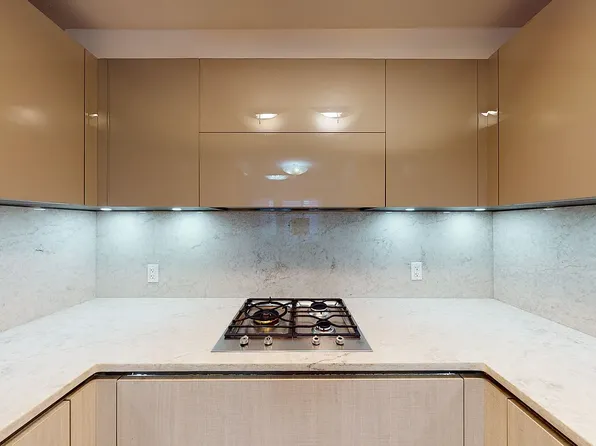 55 Oceana Drive East image 2 of 17