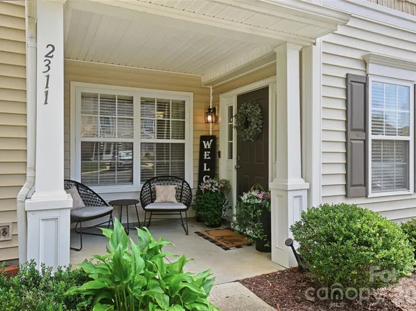 2311 Crosscut Dr, Charlotte, NC 28214